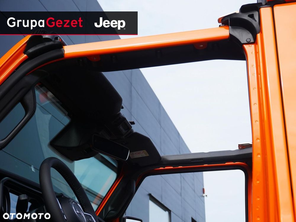 Jeep Wrangler - 15
