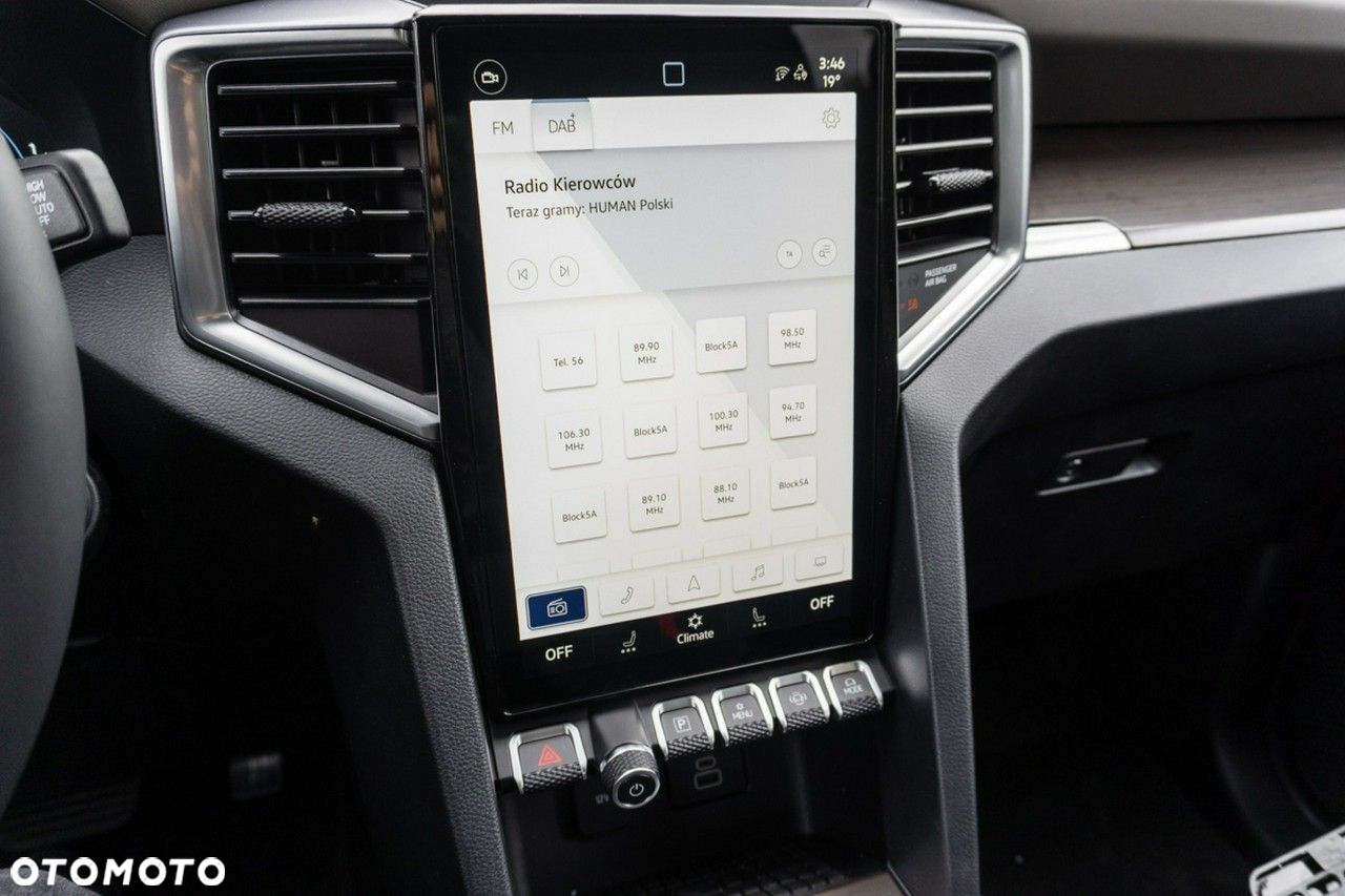 Volkswagen Amarok - 22