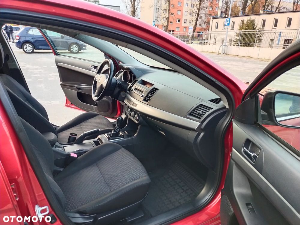 Mitsubishi Lancer 1.8 Intense - 11