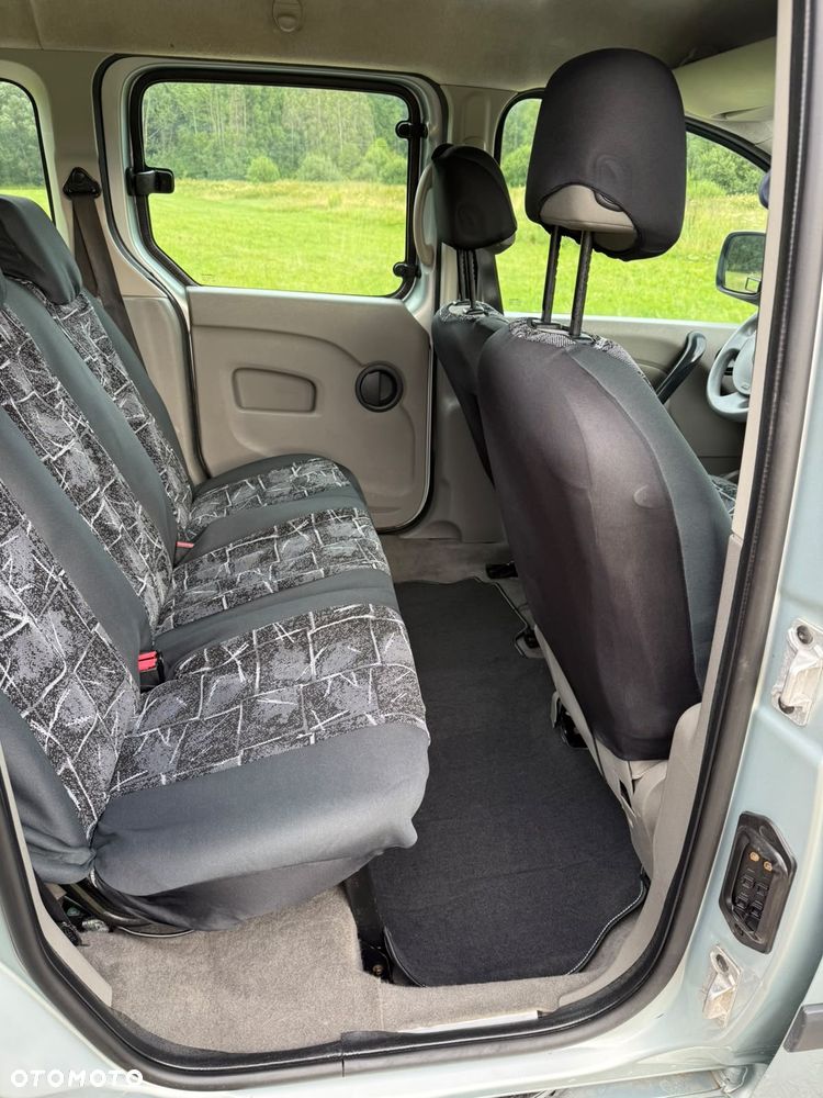 Renault Kangoo 1.6 8V Happy Family - 11