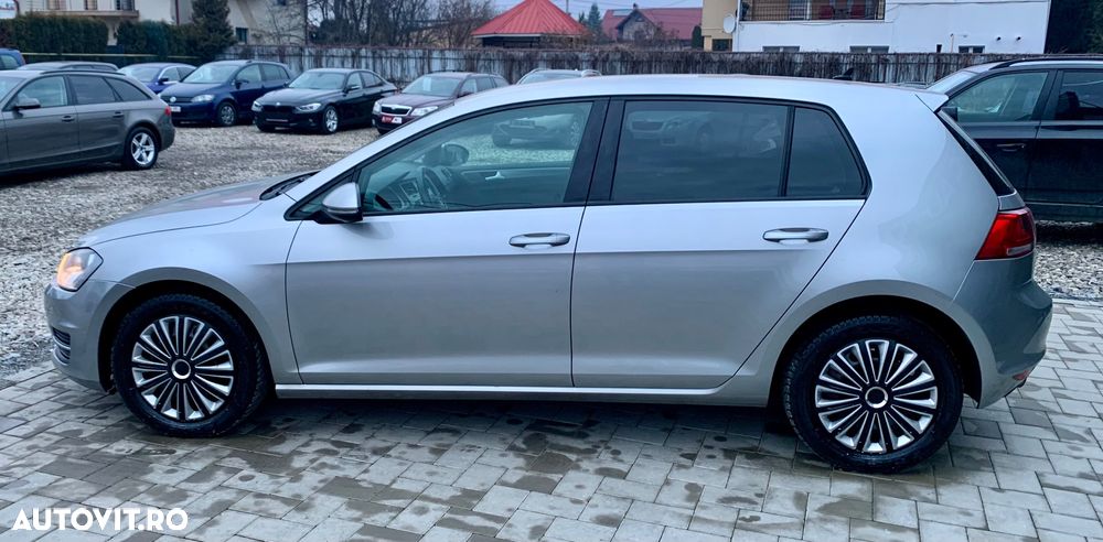 Volkswagen Golf 1.6 TDI BlueMotion Technology Comfortline - 4