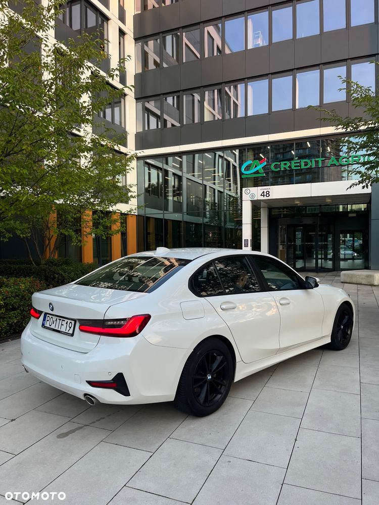 BMW Seria 3 318d - 4