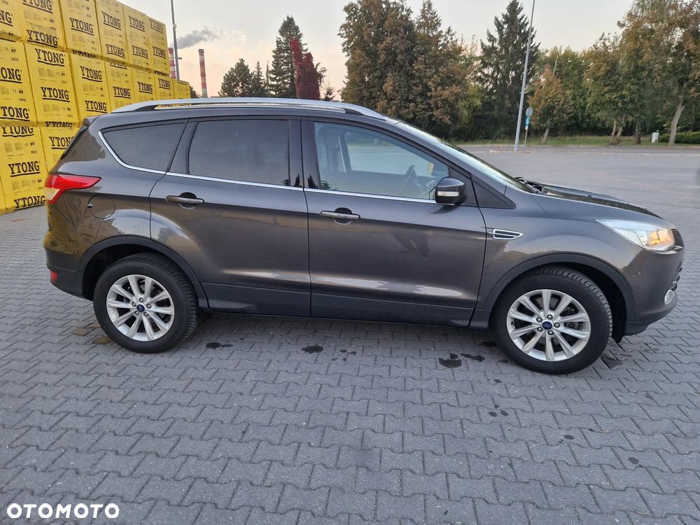 Ford Kuga 2.0 TDCi 2x4 Titanium - 6