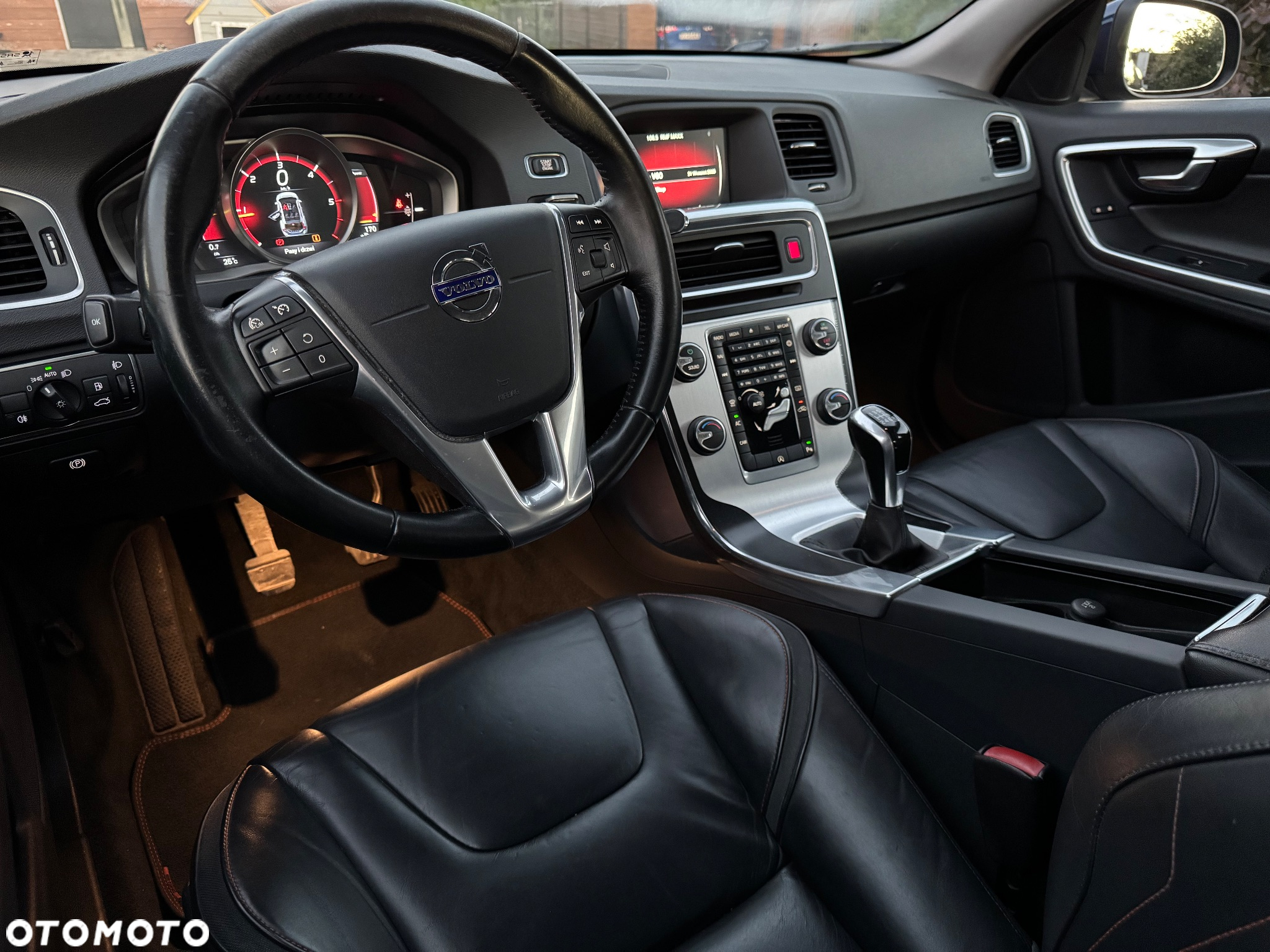 Volvo V60 D2 Ocean Race - 8