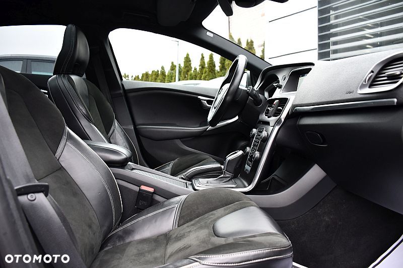 Volvo V40 D3 Geartronic RDesign - 7