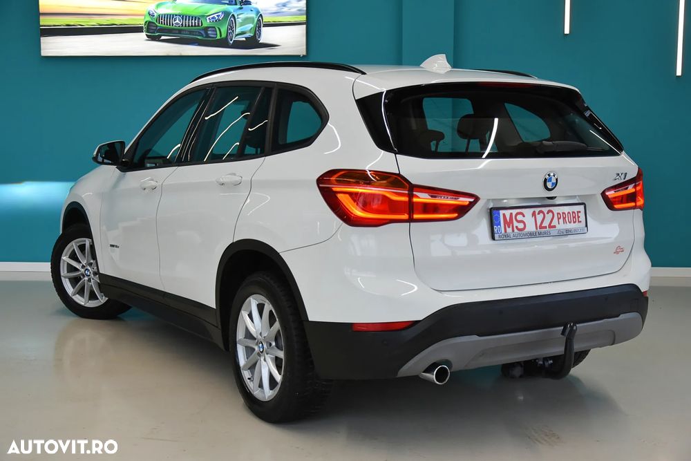 BMW X1 sDrive18d Aut. Sport Line - 4