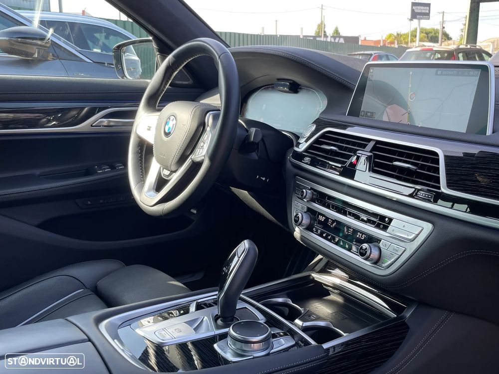 BMW 740 d xDrive - 25