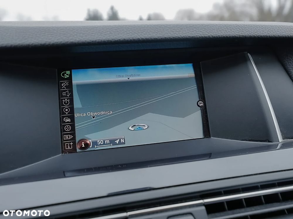 BMW Seria 5 520d xDrive - 25