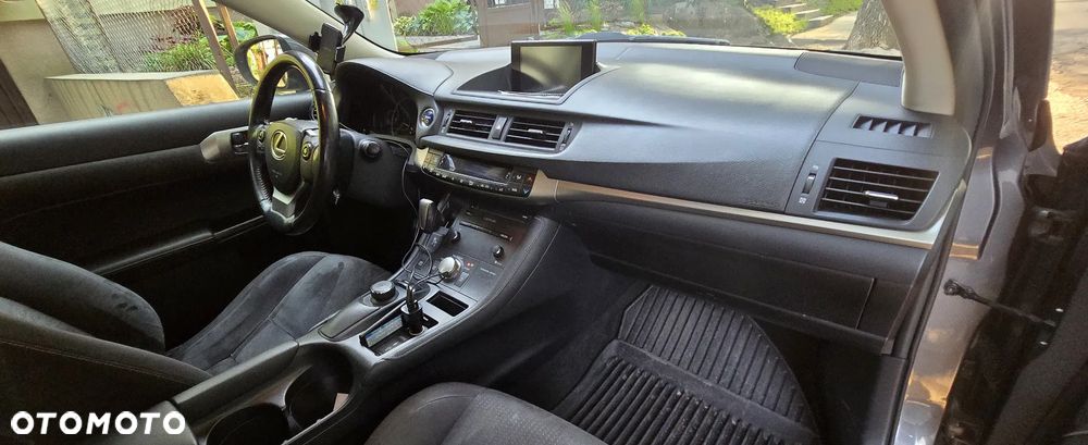 Lexus CT - 19