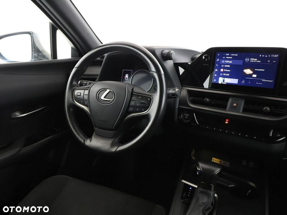 Lexus UX 250h - 17