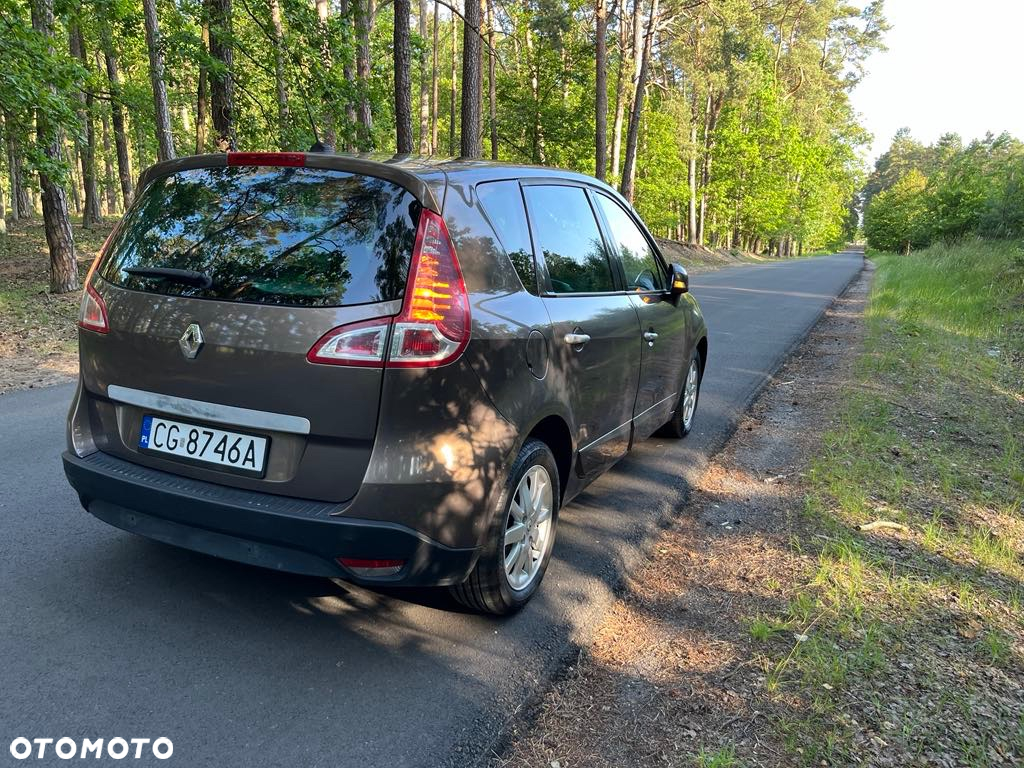 Renault Scenic 1.5 dCi Emotion - 6