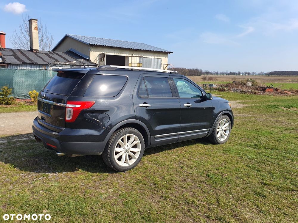 Ford Explorer - 11