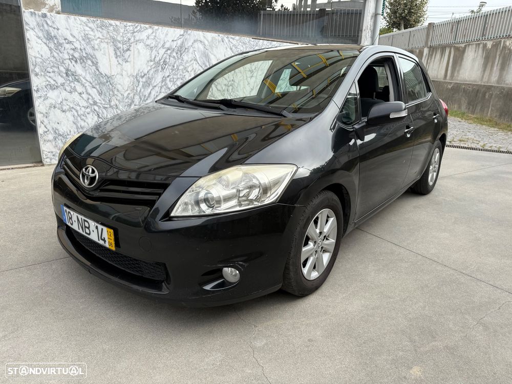 Toyota Auris 1.4 D-4D Comfort 110g - 1
