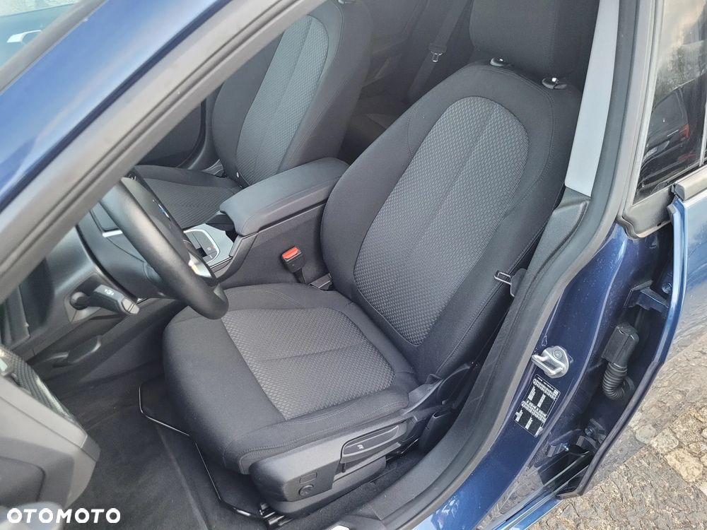 BMW Seria 2 218i Business Edition - 25