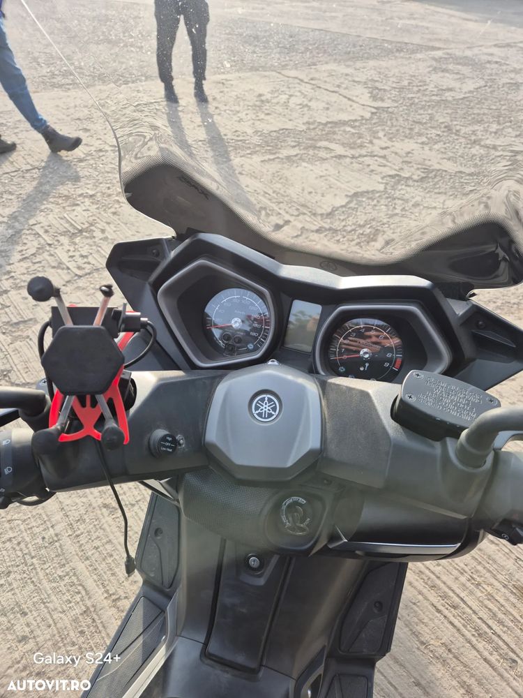 Yamaha X-Max 400 - 7