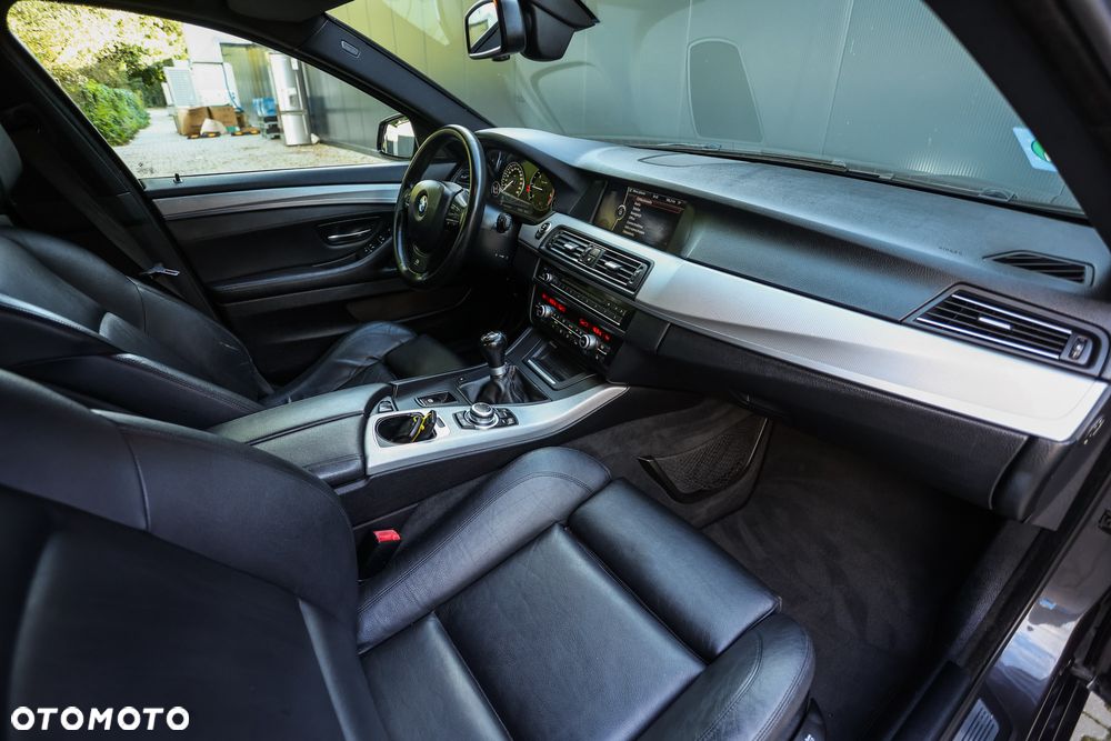 BMW Seria 5 520d Blue Performance - 22