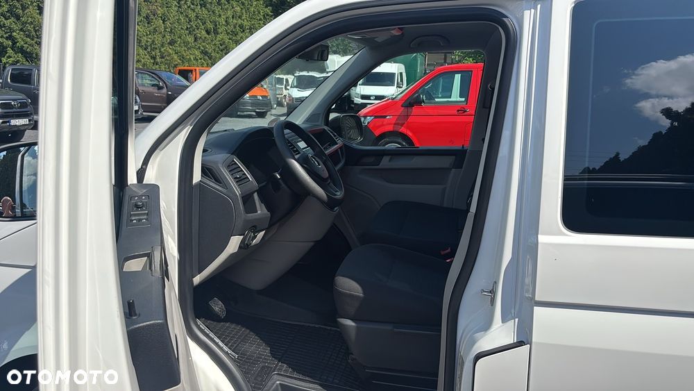 Volkswagen Transporter - 12