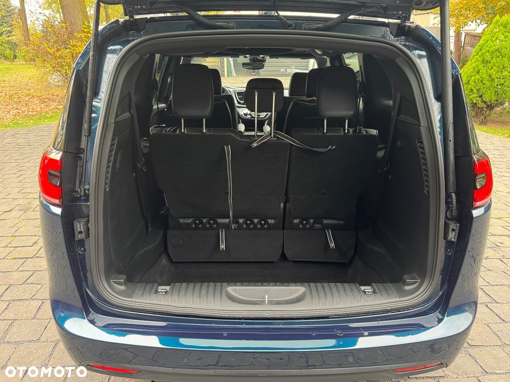 Chrysler Pacifica - 9