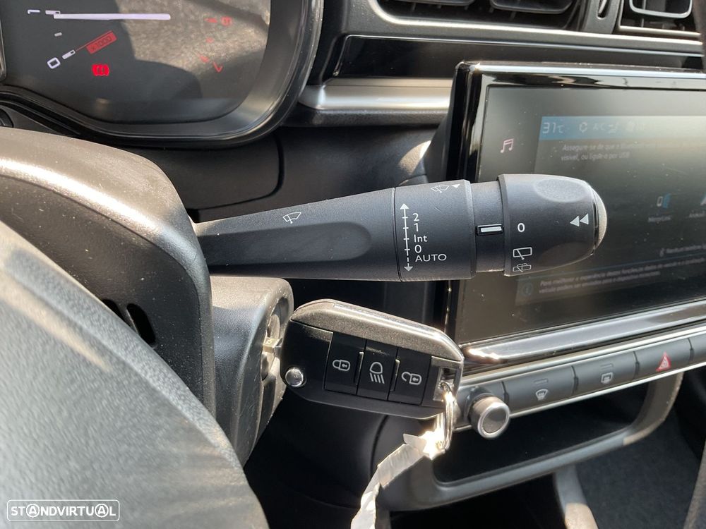 Citroën C3 1.2 PureTech Shine - 21