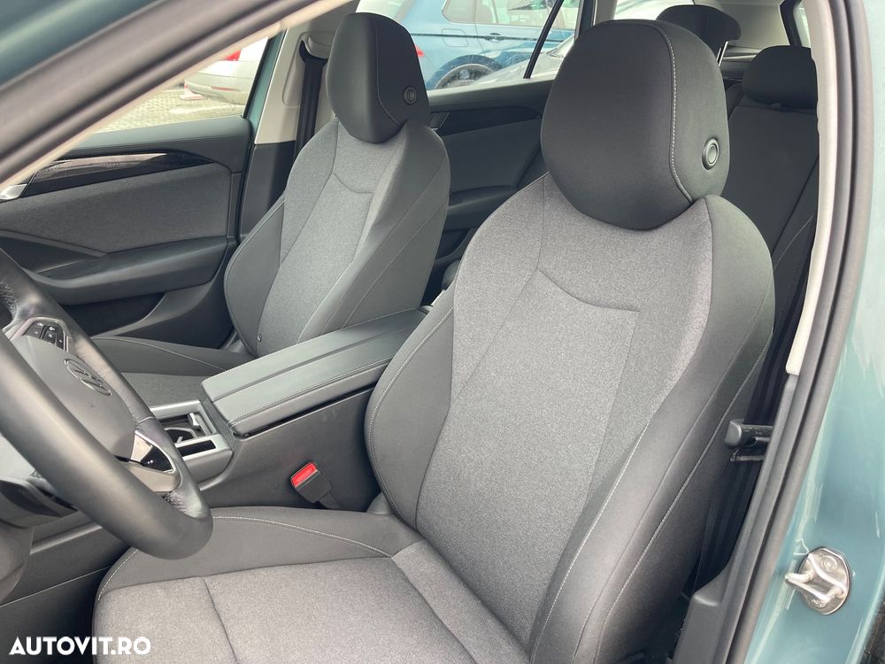 Volkswagen Passat Variant 1.5 eTSI DSG MHEV Base - 11