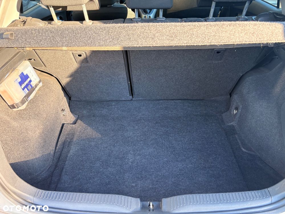 Toyota Auris 1.4 D-4D Luna - 7