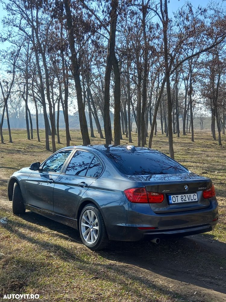 BMW Seria 3 320d xDrive DPF - 21
