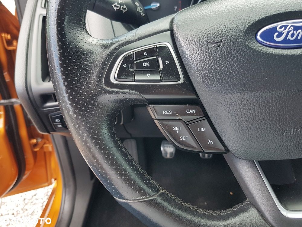 Ford Focus 1.0 EcoBoost Start-Stopp-System ST-LINE - 19