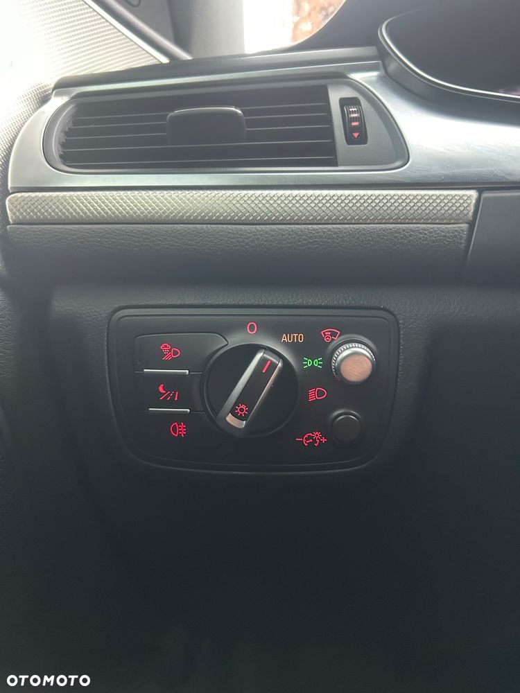 Audi A6 Avant 2.0 TDI Multitronic - 28