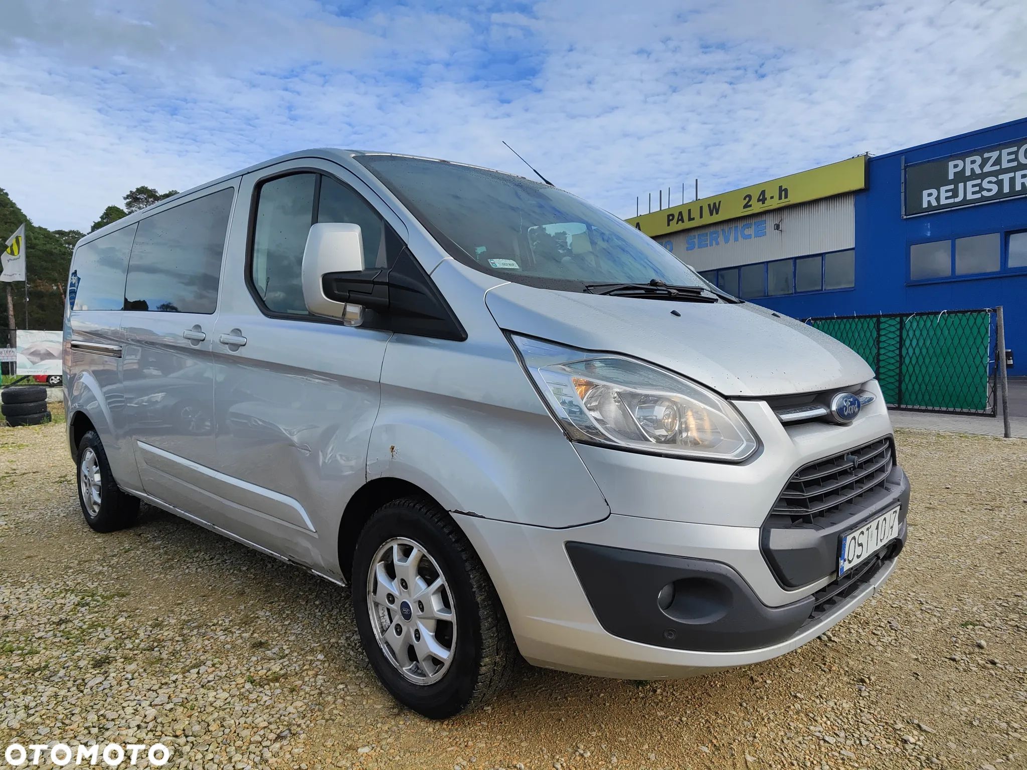 Ford Tourneo Custom - 1