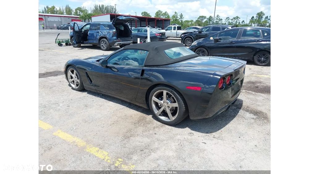 Chevrolet Corvette - 5