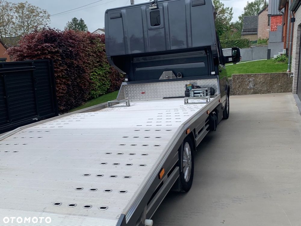 Mercedes-Benz Sprinter - 5