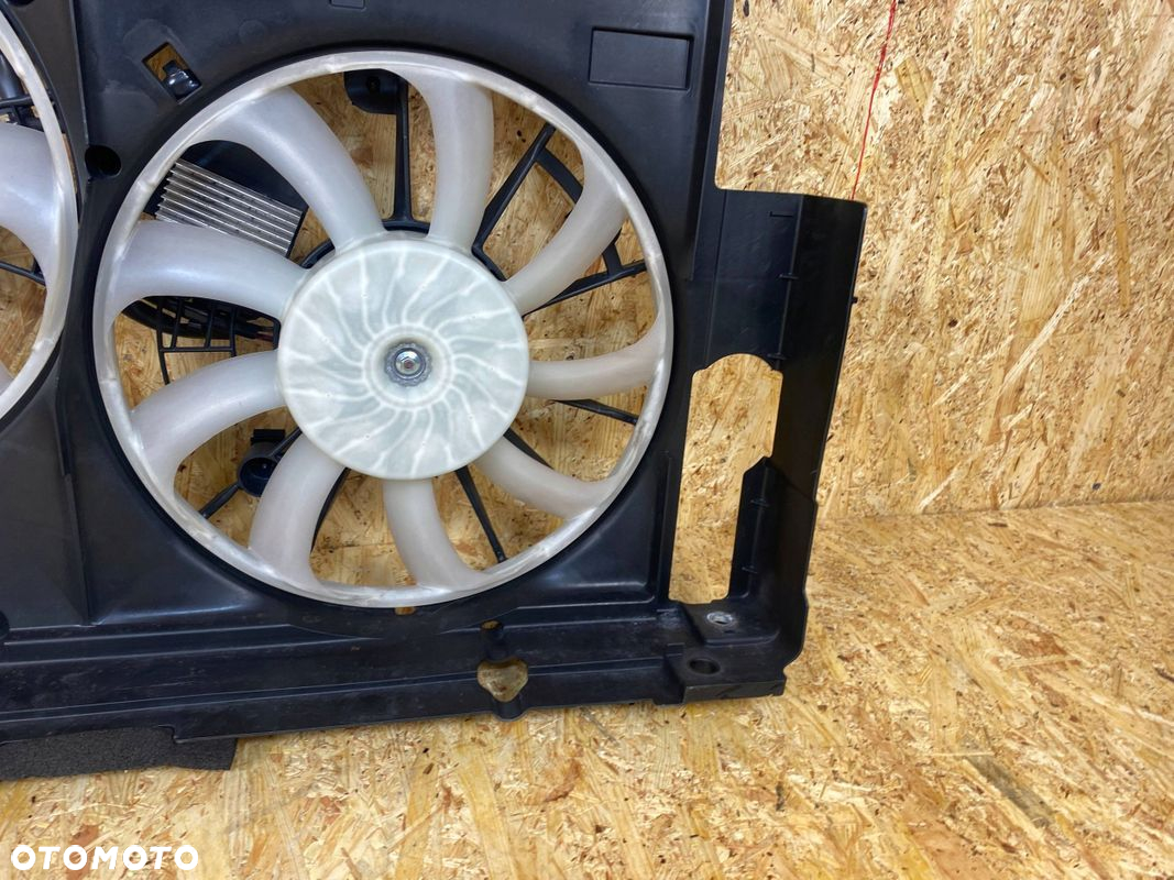 WENTYLATOR CHŁODNIC OBUDOWA LEXUS NX NX300H 26B000-7150 89257-30110 2014- - 10