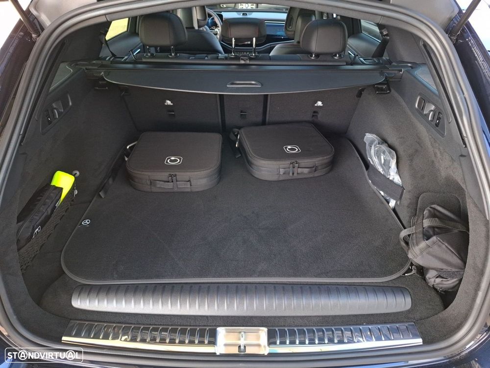 Mercedes-Benz E 53 AMG Hybrid 4Matic+ - 36
