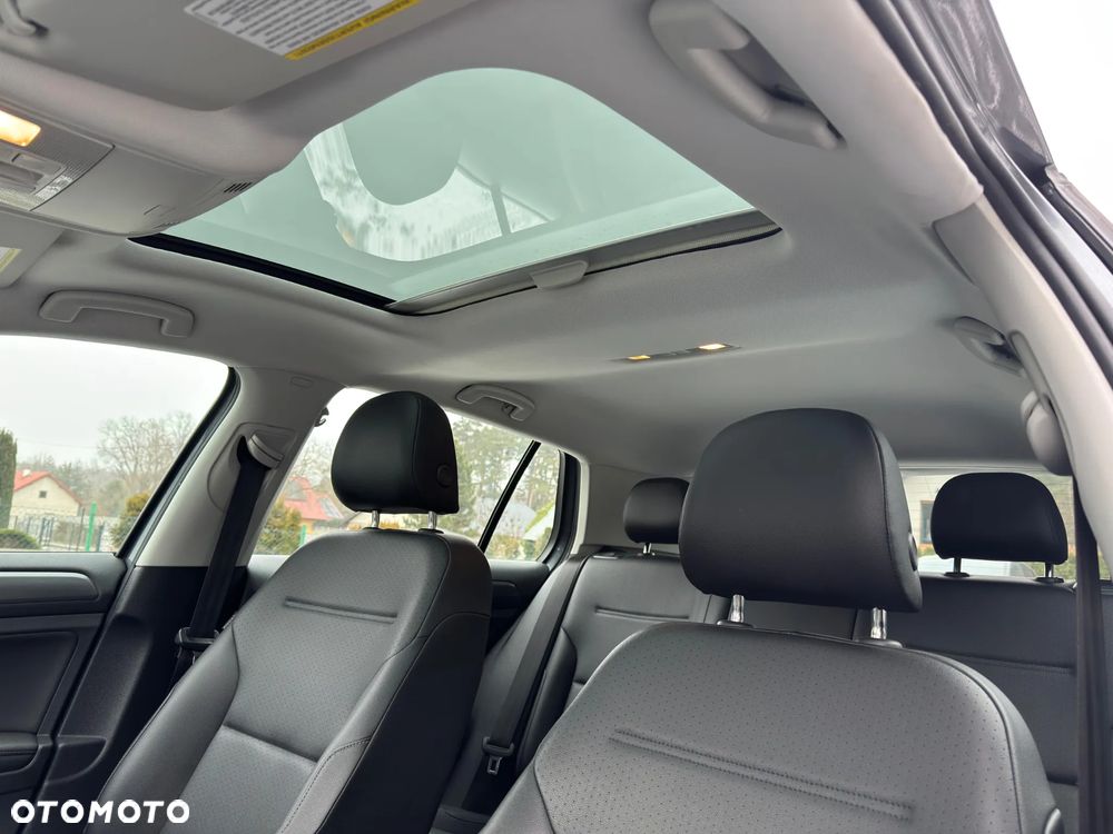 Volkswagen Golf - 31