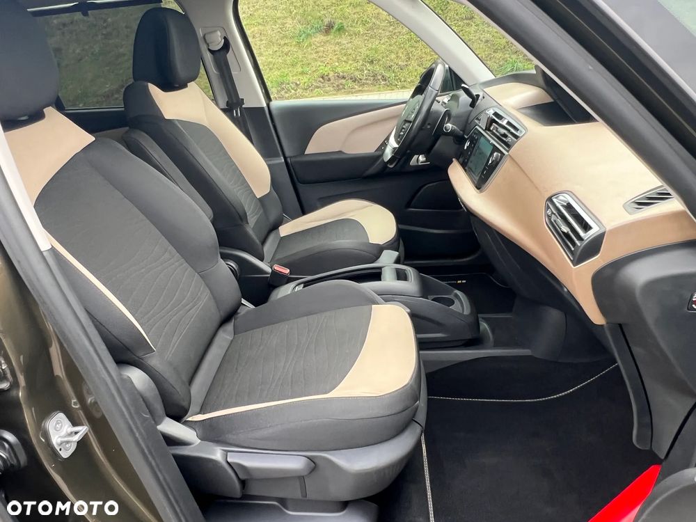 Citroën C4 Grand Picasso - 24