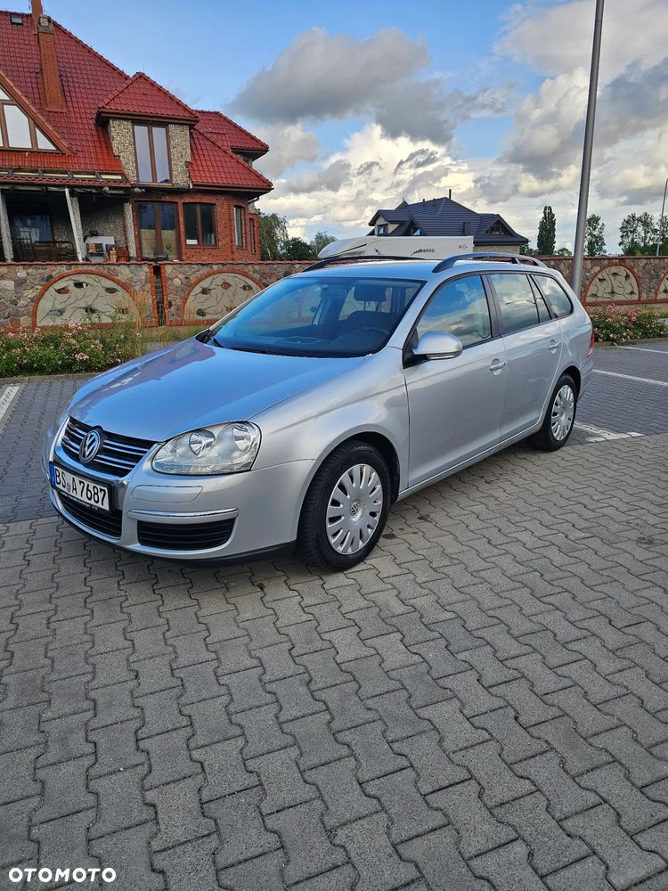 Volkswagen Golf - 1