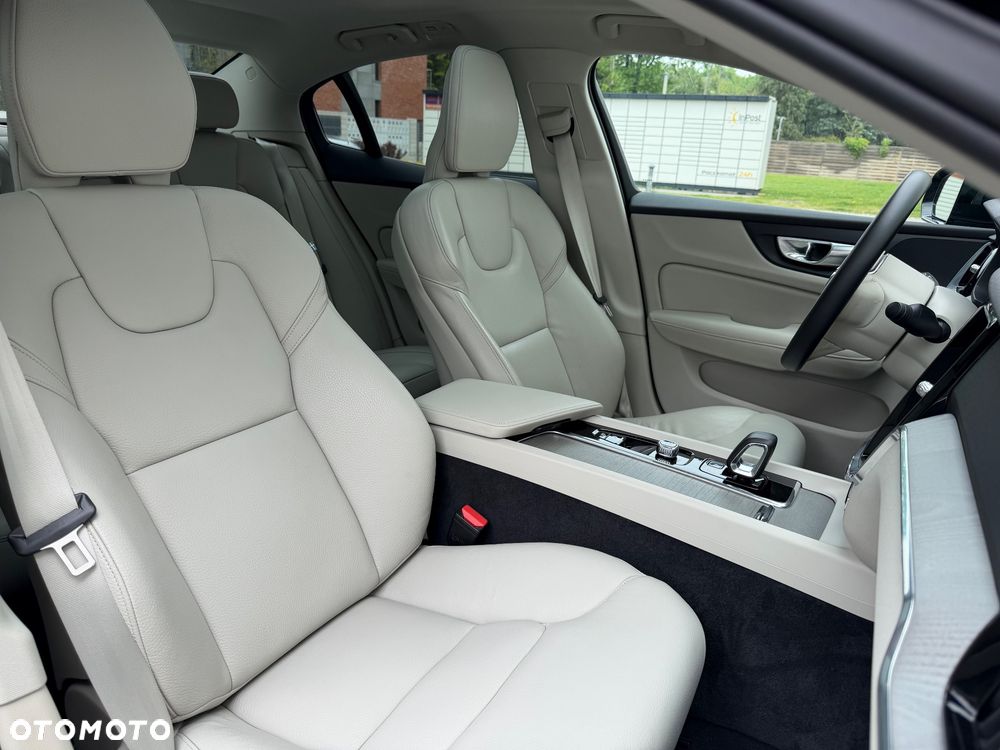 Volvo S60 2024 photo 5