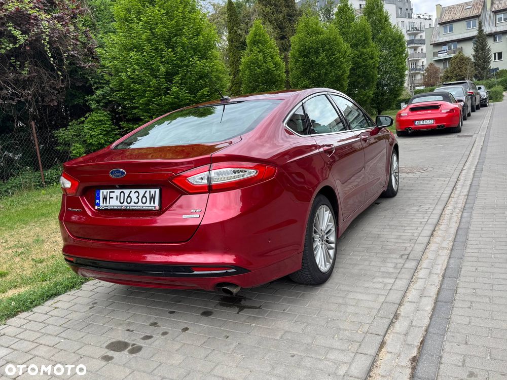 Ford Fusion - 16