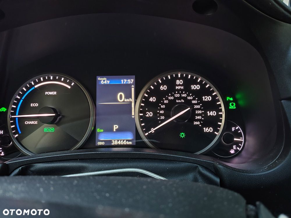 Lexus NX 300h - 24