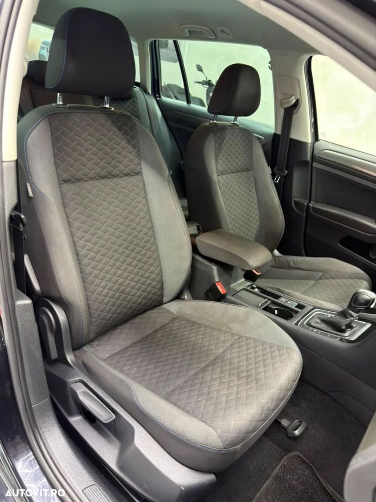 Volkswagen Golf - 16