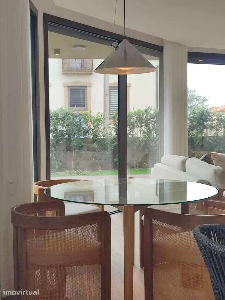 T1 com jardim privativo, muita luz, muito sol,localização privilegiada - Grande imagem: 5/19