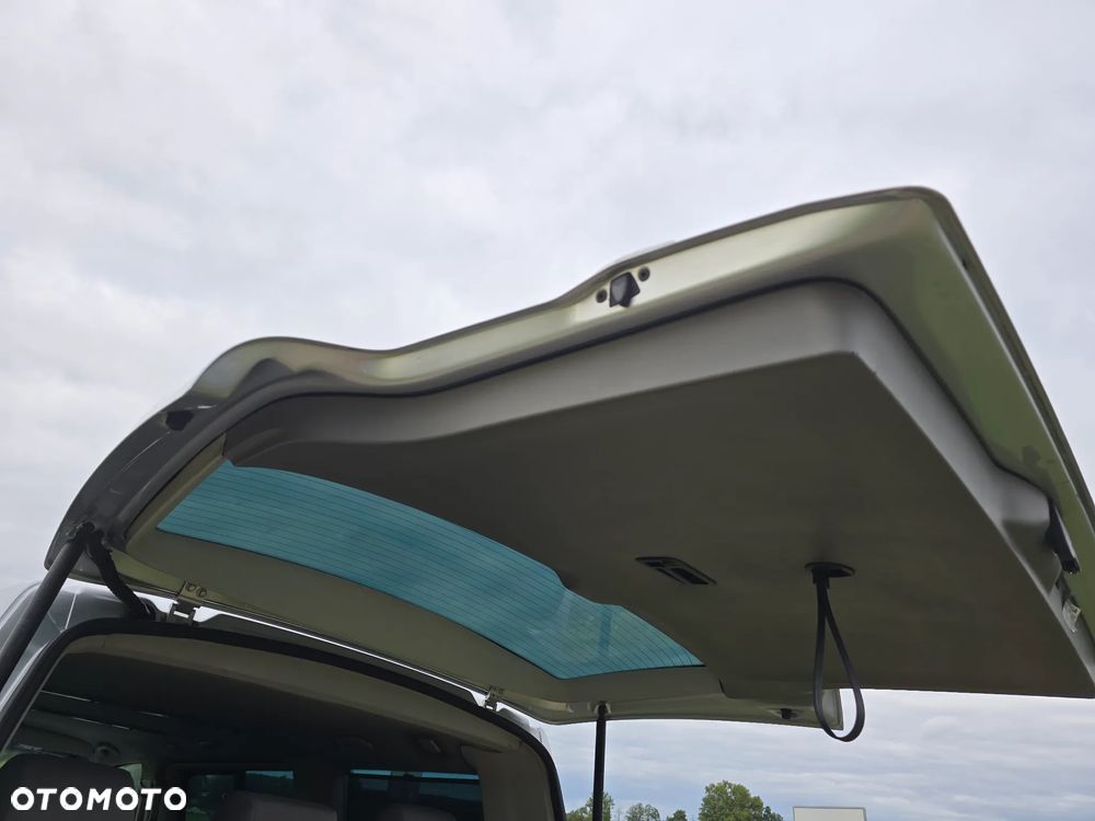 Volkswagen Multivan - 23