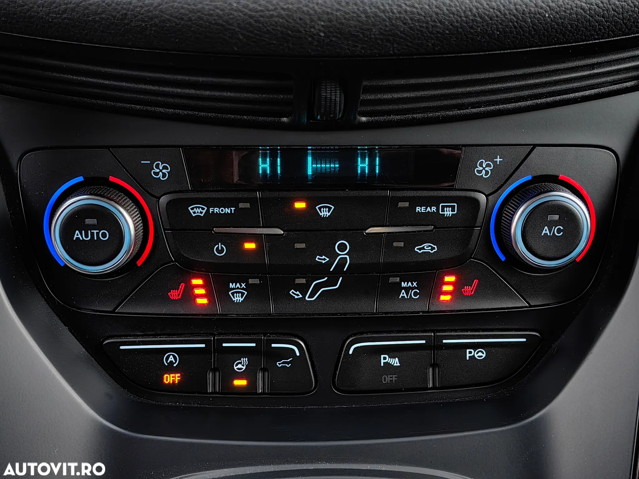Ford Kuga 2.0 TDCi 4WD Powershift Titanium - 10