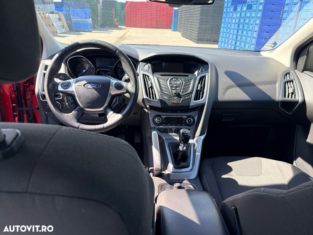 Ford Focus 1.6 TDCI DPF Titanium - 2