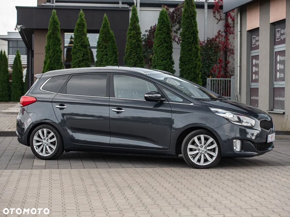 Kia Carens - 3