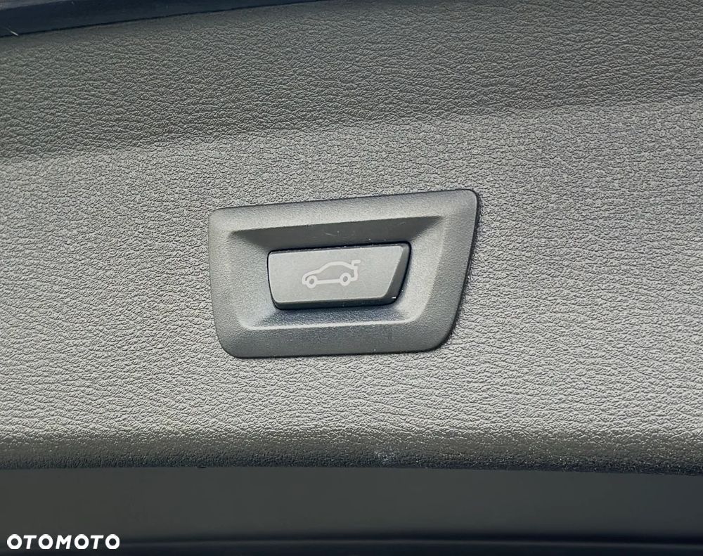 BMW X1 sDrive18d Advantage - 22