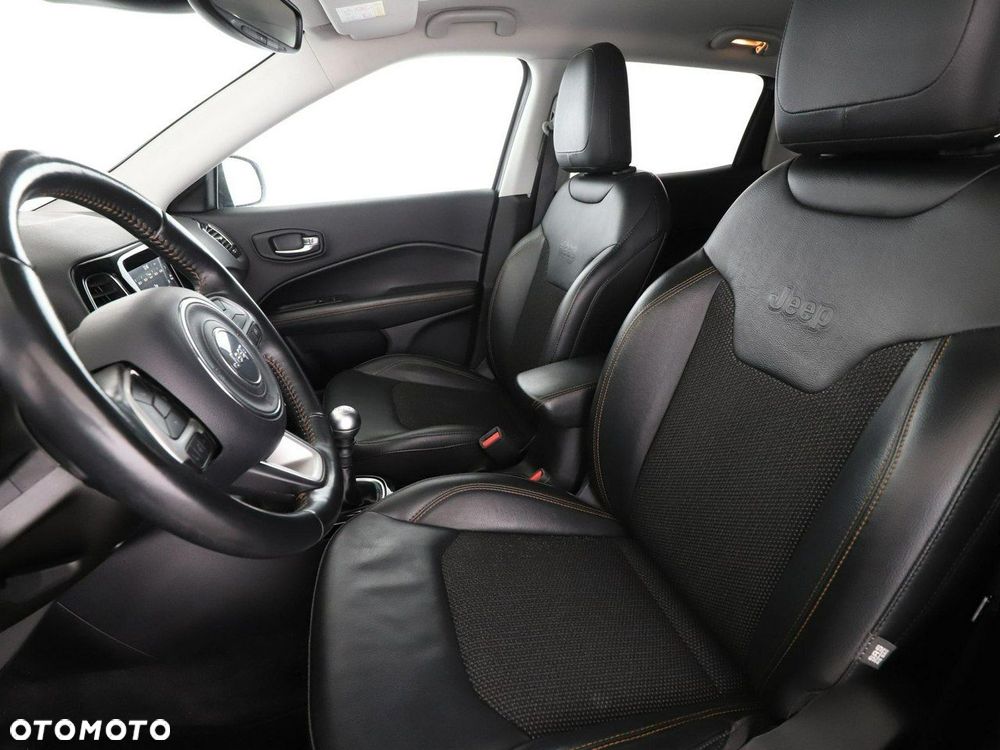 Jeep Compass - 13
