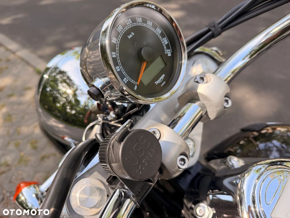 Triumph America - 34