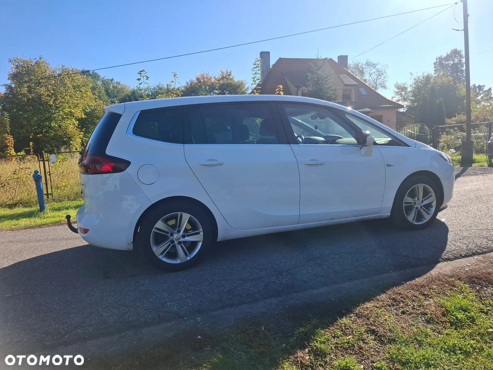 Opel Zafira - 2