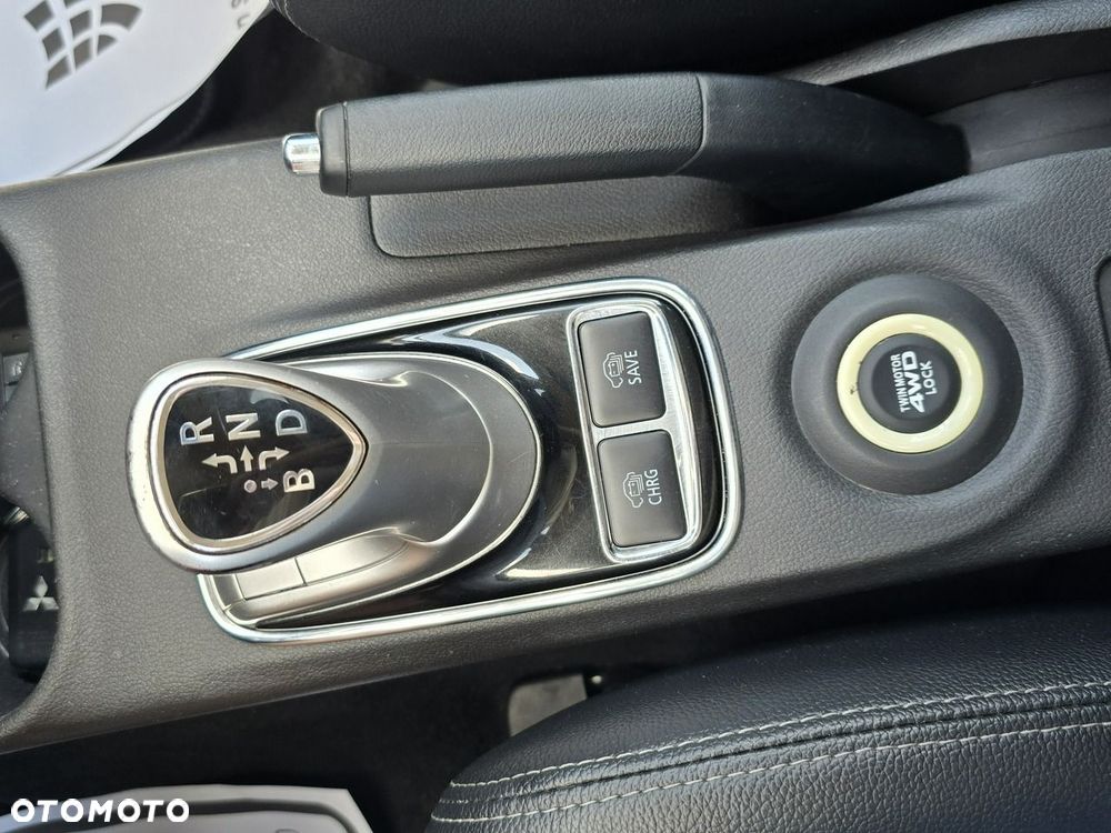 Mitsubishi Outlander - 28